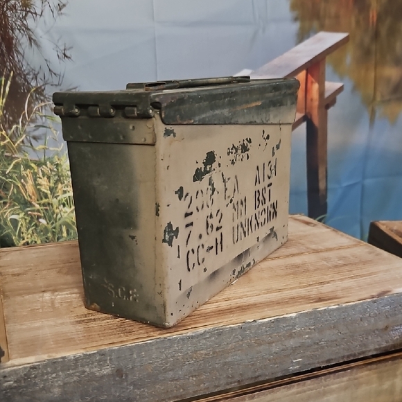 Vintage Metal Ammo Box - Army Green And Gray - Picture 13 of 16